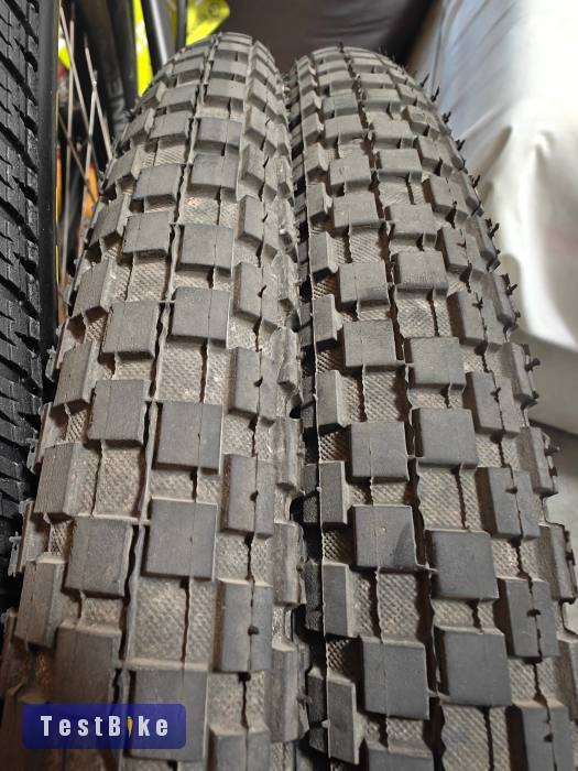 Maxxis Holy Roller 26x2,4 