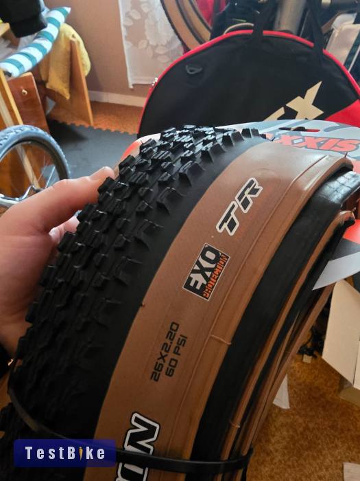 Maxxis Ikon 26x2.20 külső gumi pár