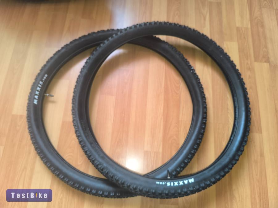 Maxxis Ranchero 26"-os gumik belsővel