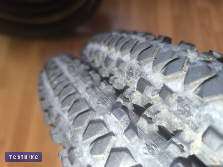 Maxxis Ranchero 26"-os gumik belsővel