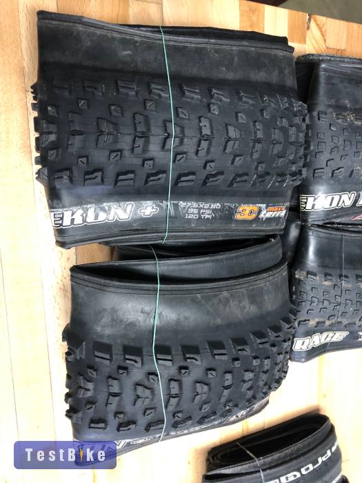 Maxxis Rekon + 27,5x2.80 EXO TR 3C párban