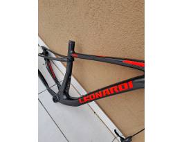 megkímélt Leonardi factory váz 970g scott scale árcsökkenés