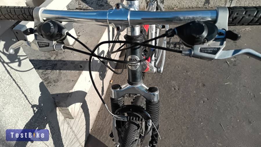 Merida alu vázas monti