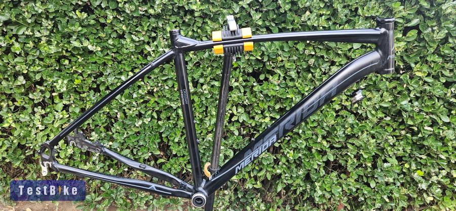Merida Crossway XT Edition váz