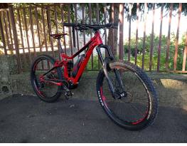 Merida eOne-Sixty Enduro E010 hibával 