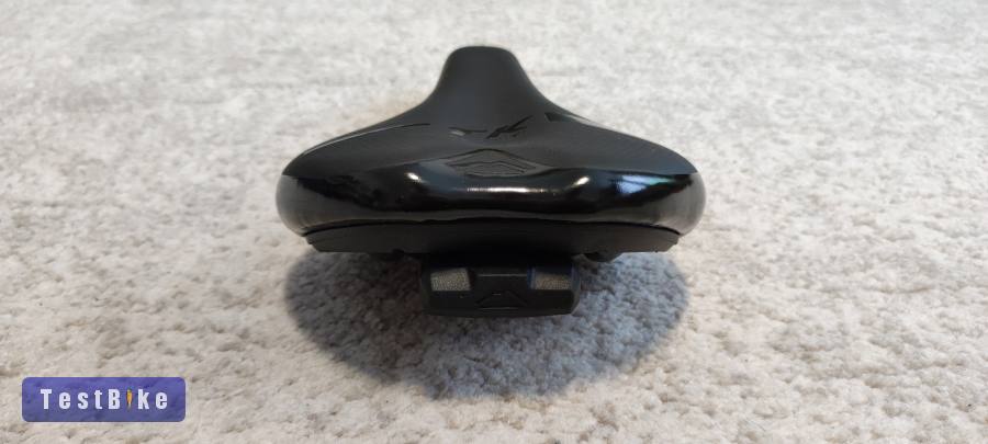 Merida Expert TK 152 Nyereg integrált multitool tartóval Új