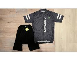 Merida kerékpáros mez, felső + nadrág M-L, új