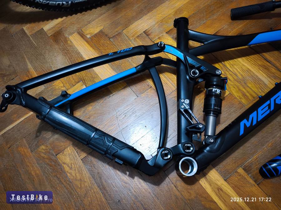 Merida One-Forty M-es 27.5" MTB váz + alkatrészek /Fox, stb/