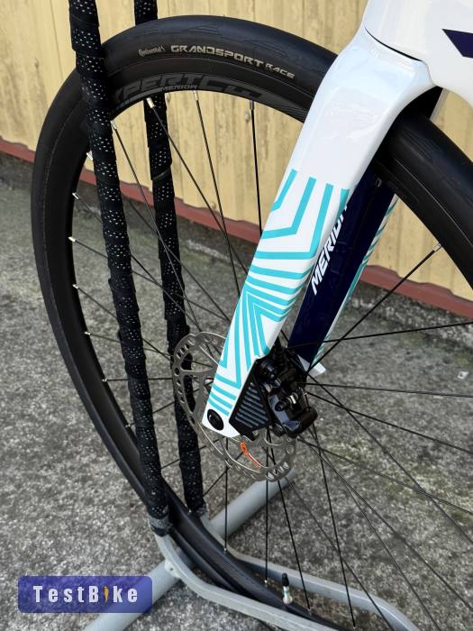 Merida Reacto 6000 Bahrain – 2024 | Karbon | Shimano 105 Di2