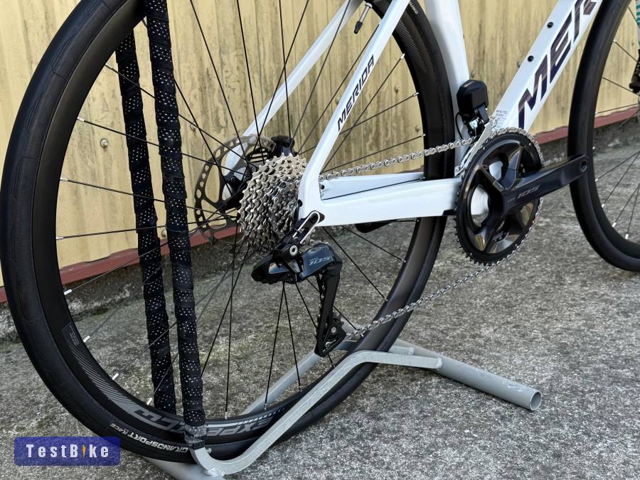 Merida Reacto 6000 Bahrain – 2024 | Karbon | Shimano 105 Di2