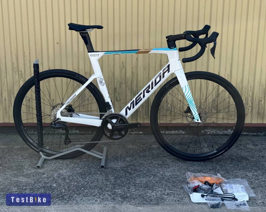 Merida Reacto 6000 Bahrain – 2024 | Karbon | Shimano 105 Di2