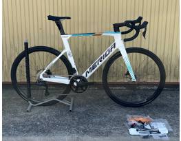 Merida Reacto 6000 Bahrain – 2024 | Karbon | Shimano 105 Di2