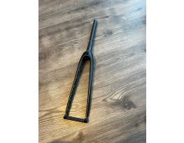 Merida Scultura 5000 CF2 felnifékes karbon merev villa