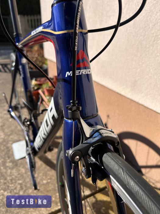 Merida Scultura 7000 Bahrain Dura Ace karbon országúti