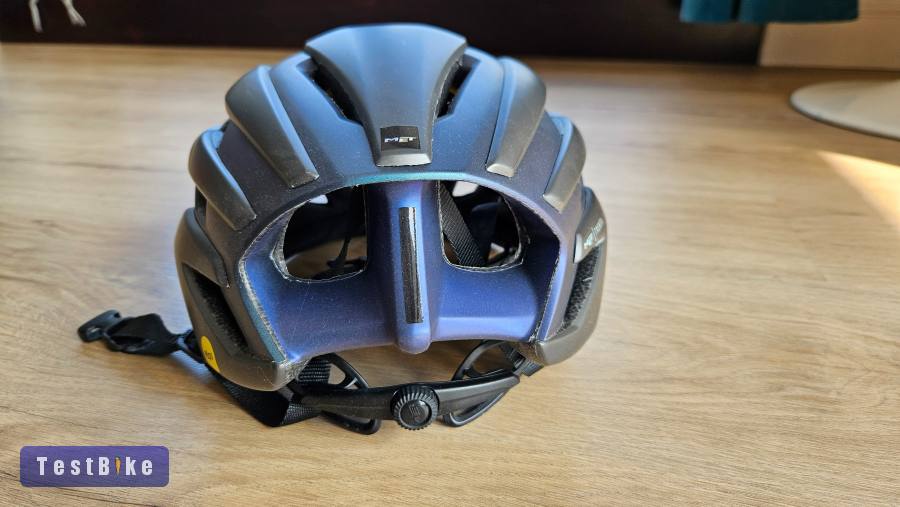 Újszerű MET Trenta Mips Pogacar sisak bukósisak eladó 