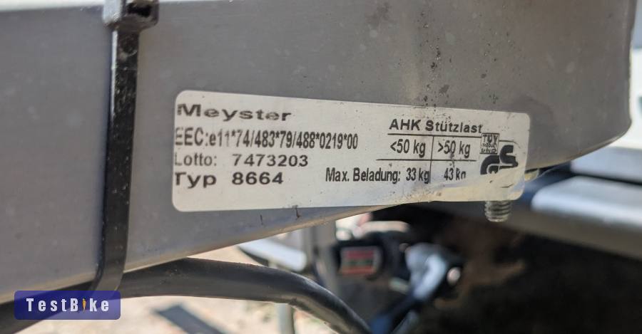 Meyster 2-es vonóhorogra szerelhető kerékpárszállító