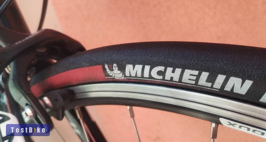 Michelin országúti külsők+belsők párban