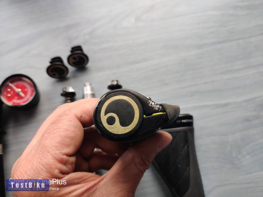  Teleszkóp pumpa, markolat, titán tengely 