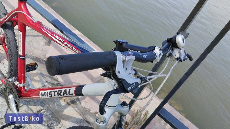 Mistral Team Racing Shimano XT 3x9 mtb kerékpár 26 L 