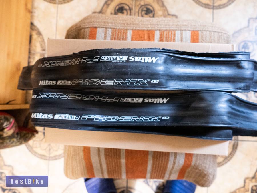 Mitas Phoenix R01 700x23c hajtogatható külső gumi párban