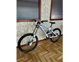 Mondraker Summum Pro Team 26”