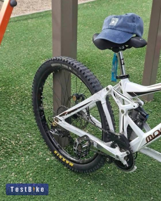 Mondraker summum pro team dh bicikli