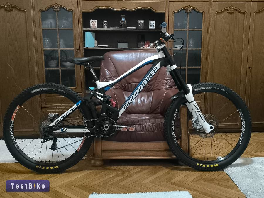Mondraker Summum Pro Team L/27.5" | 888 RC3, Roco WC, X0, DT