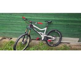 Mongoose Teocali 26" dh enduro fully freeride