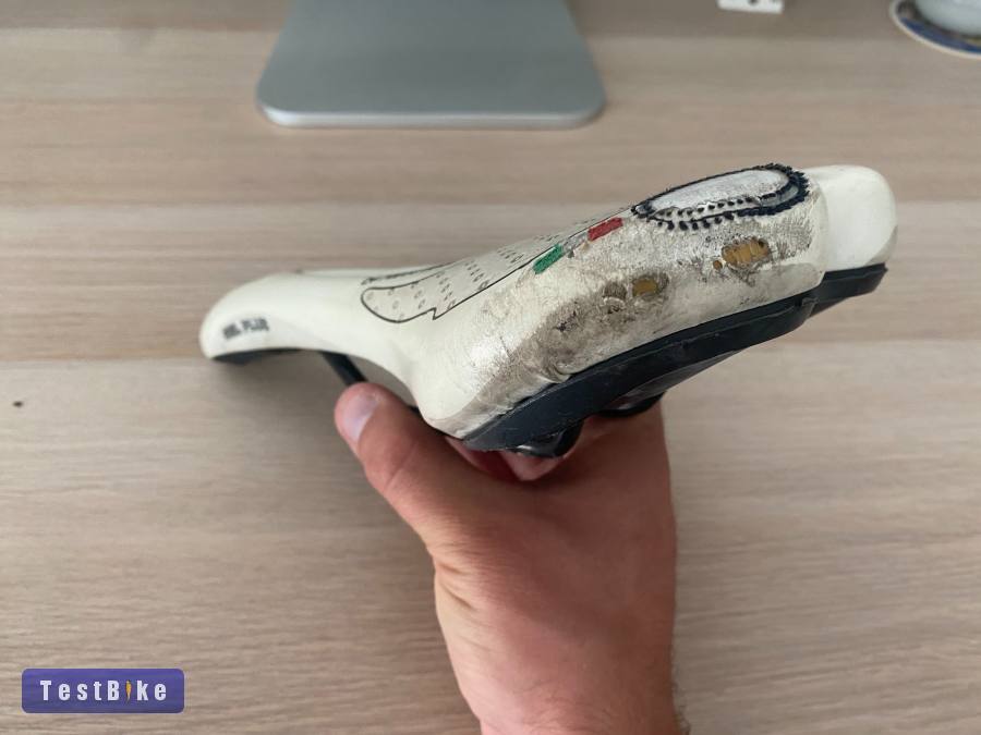 Montegrappa Eletta Gel fehér nyereg – 1500 Ft