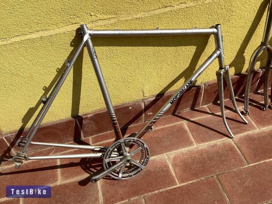 Motobecane váz és 2 villa