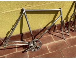 Motobecane váz és 2 villa