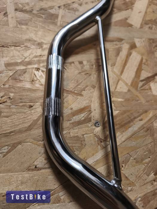 Motoros stílusú kormany