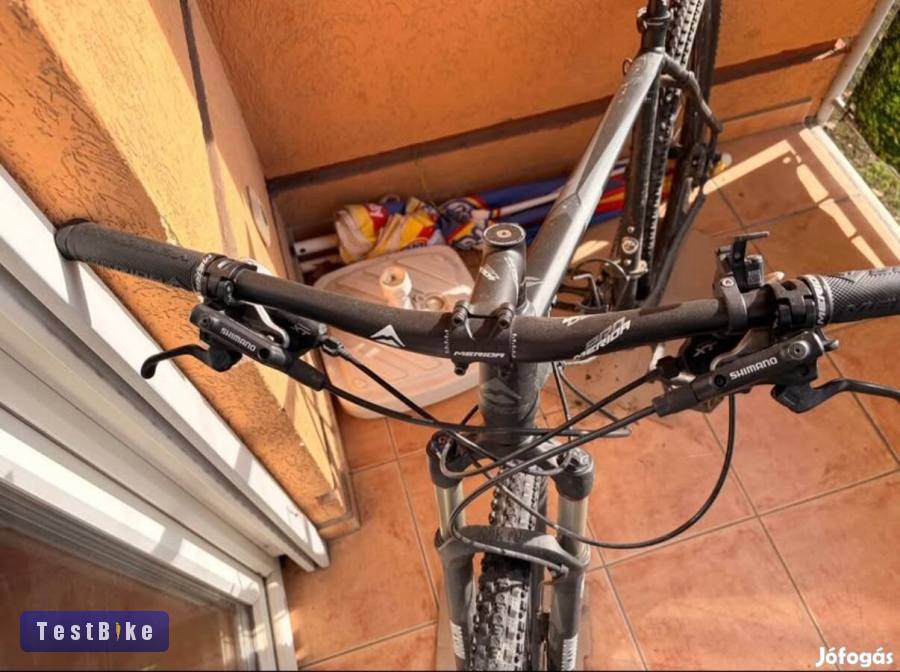 MTB kerékpár – Merida alu váz, levegős teleszkóp, Shimano hajtás