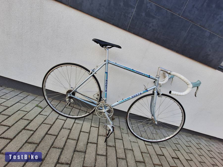 Nagyon Ritka Norta Aero Dynamic 28-s felújítva