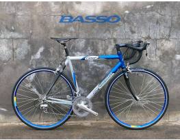 Nagyon szép állapotú Basso országúti kerékpár