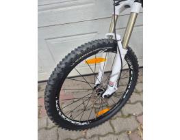 Nakita engine 5.5 enduro összteleszkópos mtb kerékpár