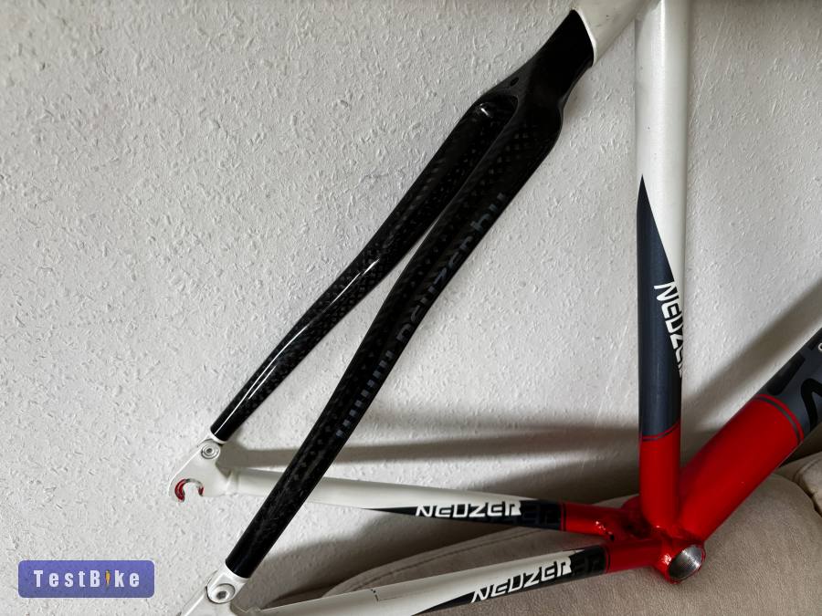 Neuzer Centaur 50 Whirlwind CCR Országúti váz szett 52-es