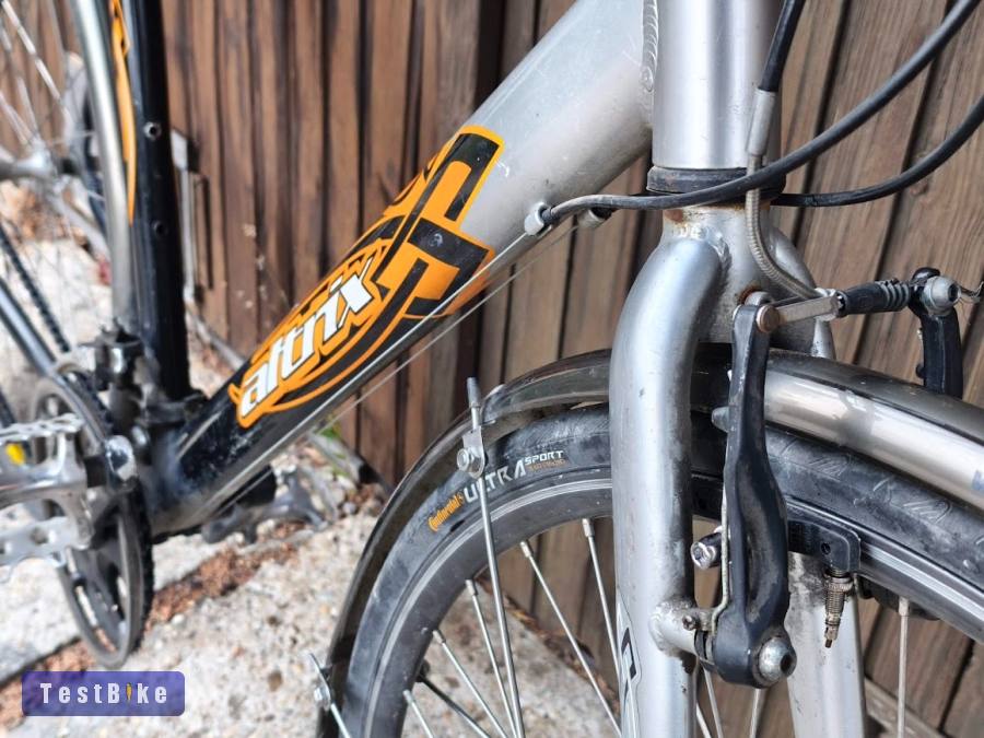 Neuzer Courier városi harcos