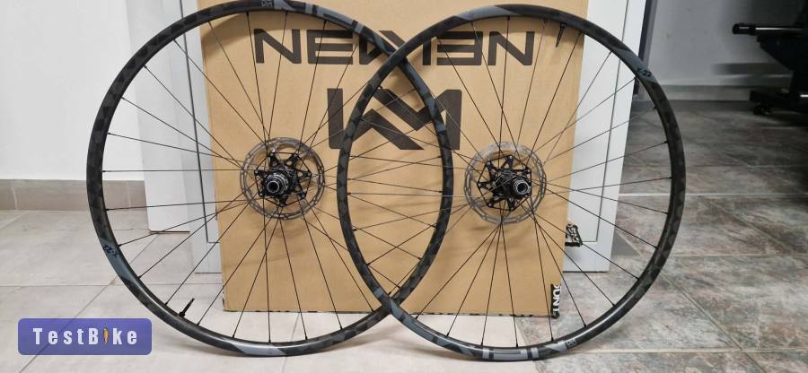 Newmen Advanced SL X.22 karbon kerékszett 
