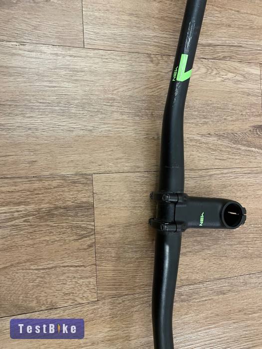 Newmen Evolution kormány, stucni, Cube markolat