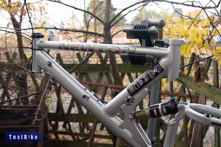 Newton összteleszkópos váz M méret