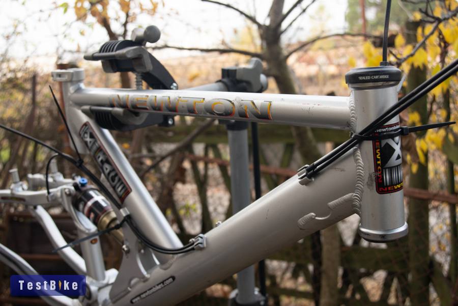 Newton összteleszkópos váz M méret