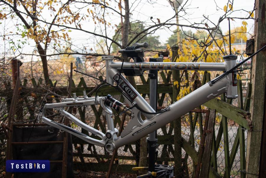 Newton összteleszkópos váz M méret