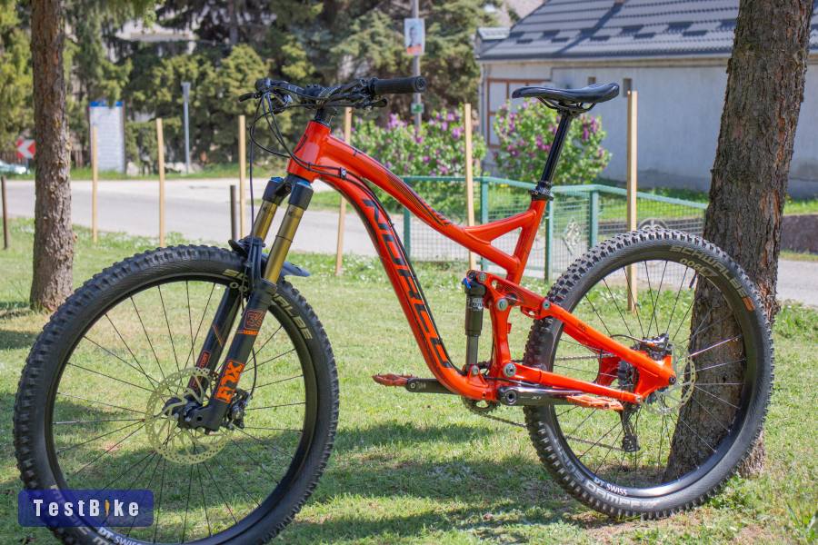 Norco Range Enduro kerékpár 27.5 - Fox Kashima villa, XT fék