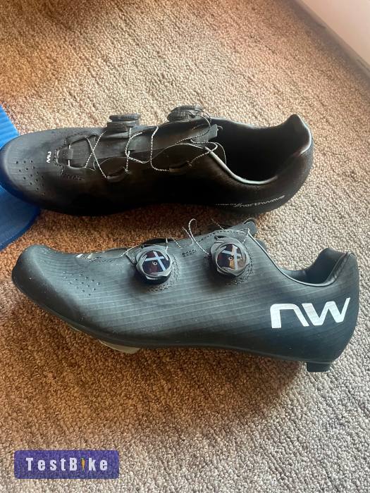 Új Northwave Extreme GT 4 Országúti 45s