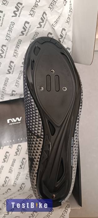 Új Northwave téli országúti kerékpáros cipő 