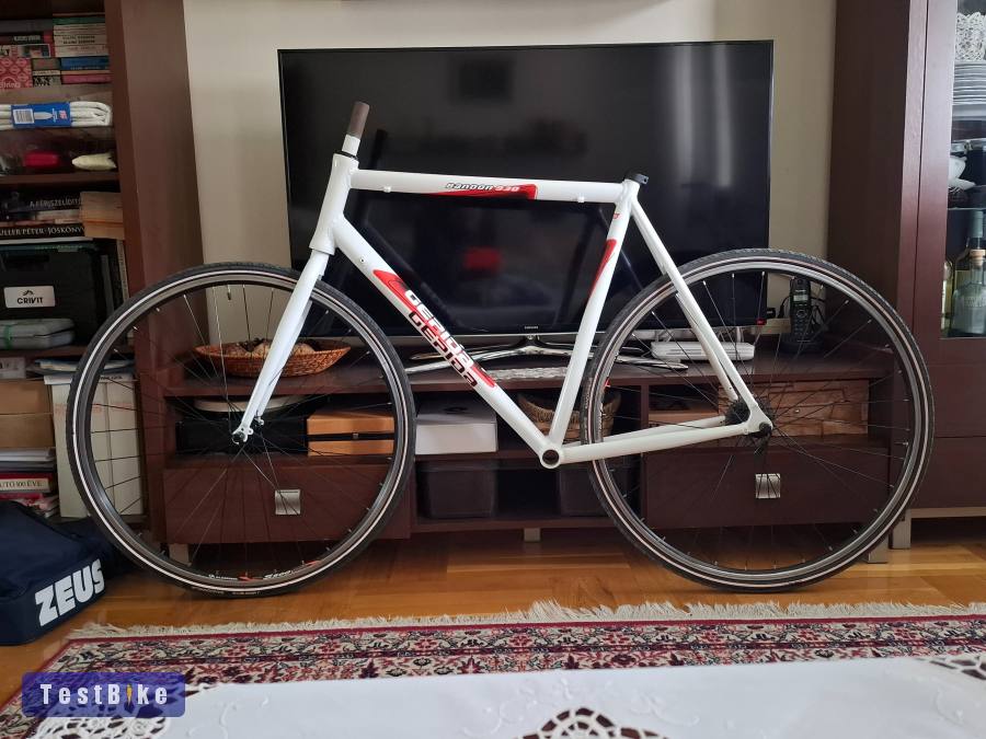 NOS ÚJ Gepida Bandon 930 [58] + villa