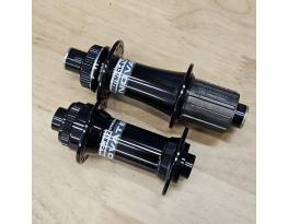 Novatec 12(!)×110 és 12×148 agy HG 32ly centerlock