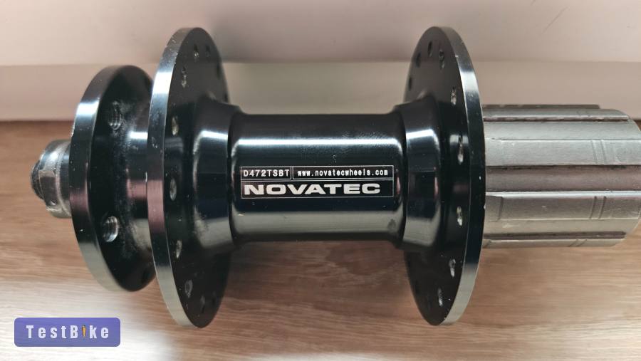 Novatec D472TSBT-SC - 32H, 9mm, furatos (jó állapotban)