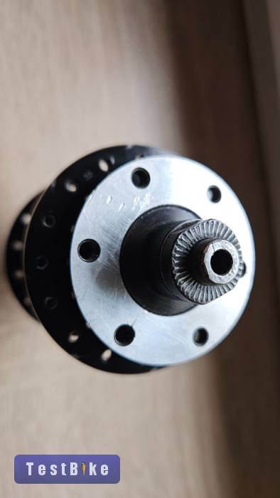 Novatec D472TSBT-SC - 32H, 9mm, furatos (jó állapotban)